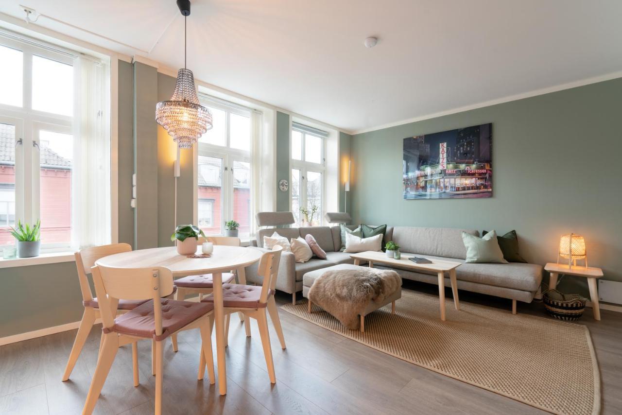 The Golden Lion Street Getaway Apartment ทรอนด์เฮม ภายนอก รูปภาพ