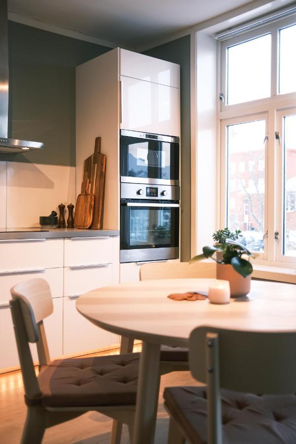 The Golden Lion Street Getaway Apartment ทรอนด์เฮม ภายนอก รูปภาพ